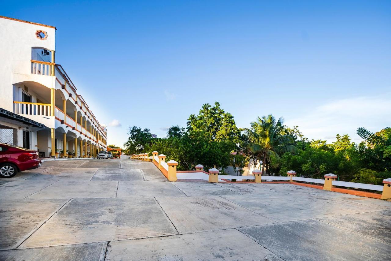Отель Capital O Oxtankah,Chetumal Bay Кальдеритас Экстерьер фото